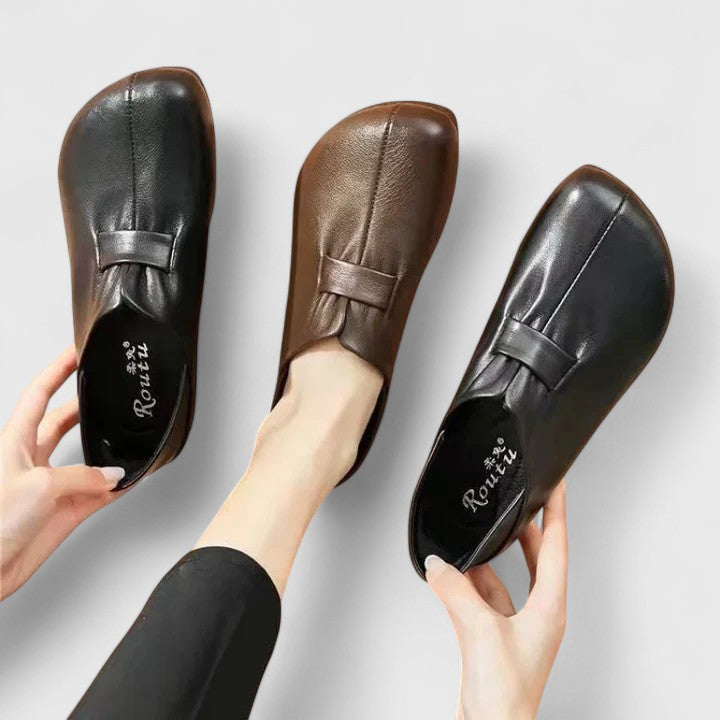 ELYNDRIA – ORTHOPAEDIC LOAFERS
